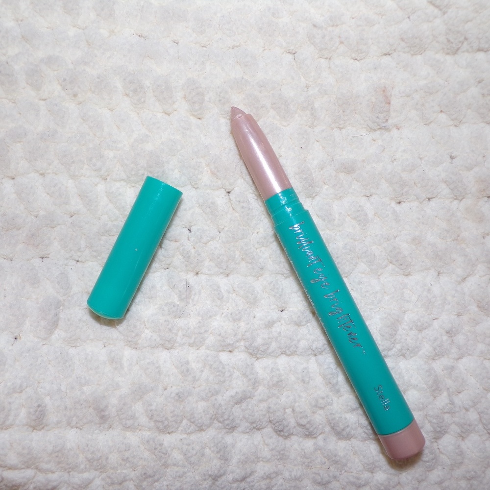 Thrive Brilliant Eye Brightener